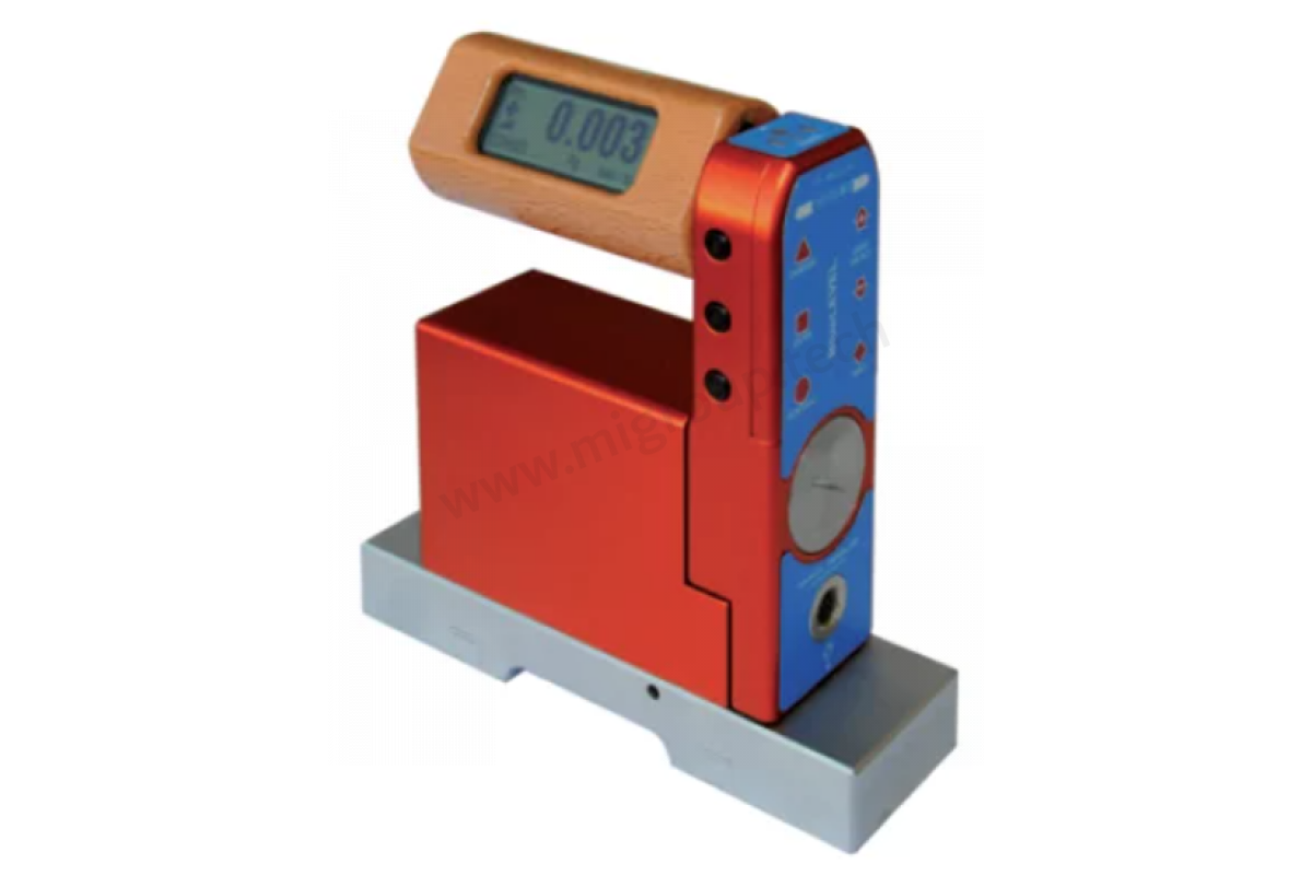 016R110-117-001 BlueLEVEL 110 Высокоточный электронный уровень 0.001 мм/м (117 - магнитное плоское основание)