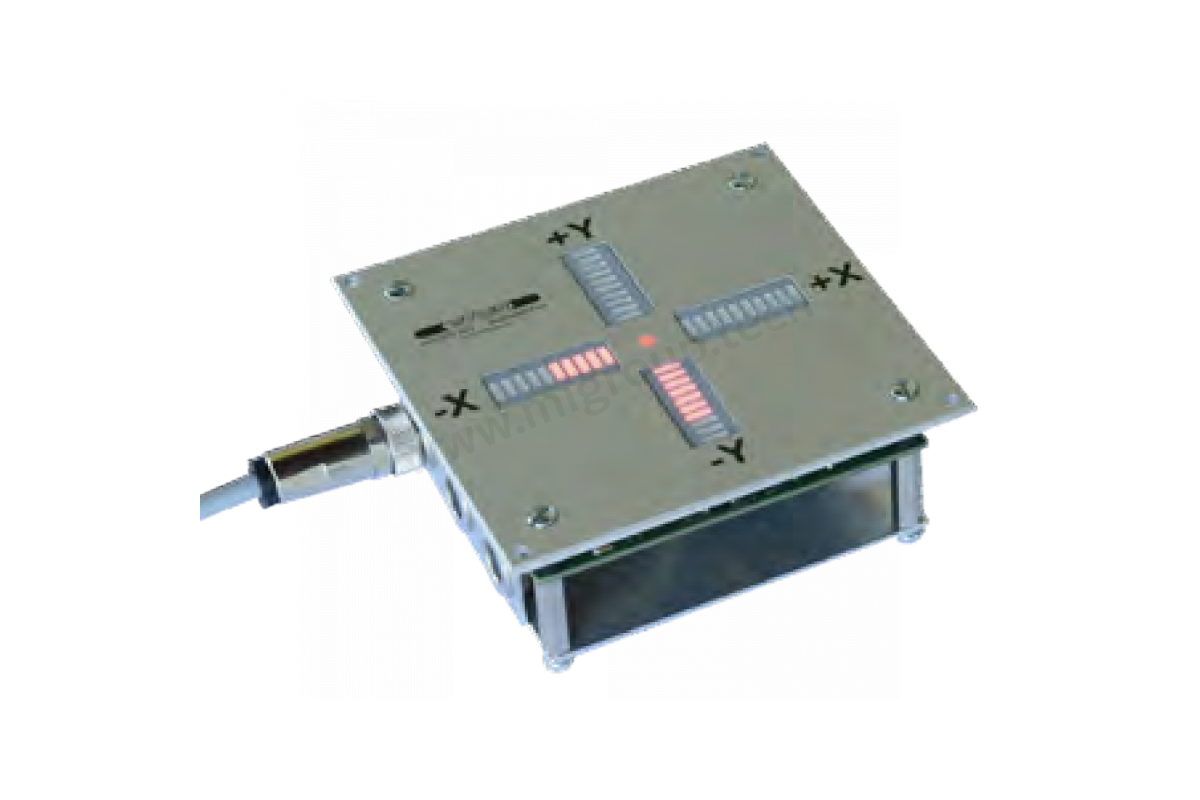 065-005-002 LED Cross дисплей для 2 датчиков ZEROTRONIC; включая USB-кабель для программирования и USB-накопитель с программным обеспечением